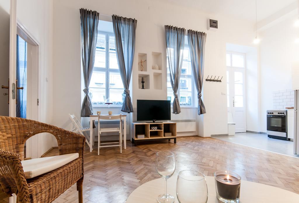 Peppers Apartments - Downtown Budapest Room photo